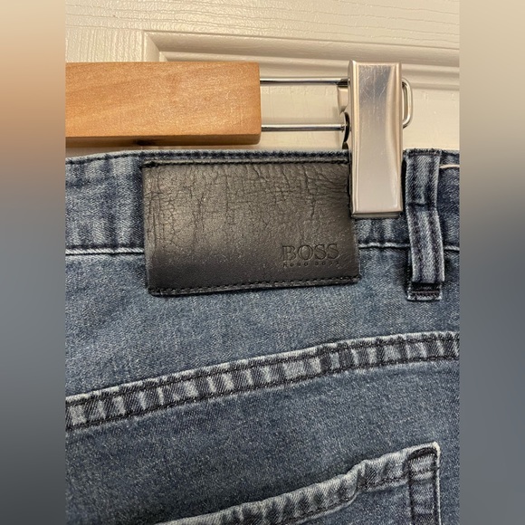 Hugo Boss Medium Wash Jeans - Picture 2 of 4